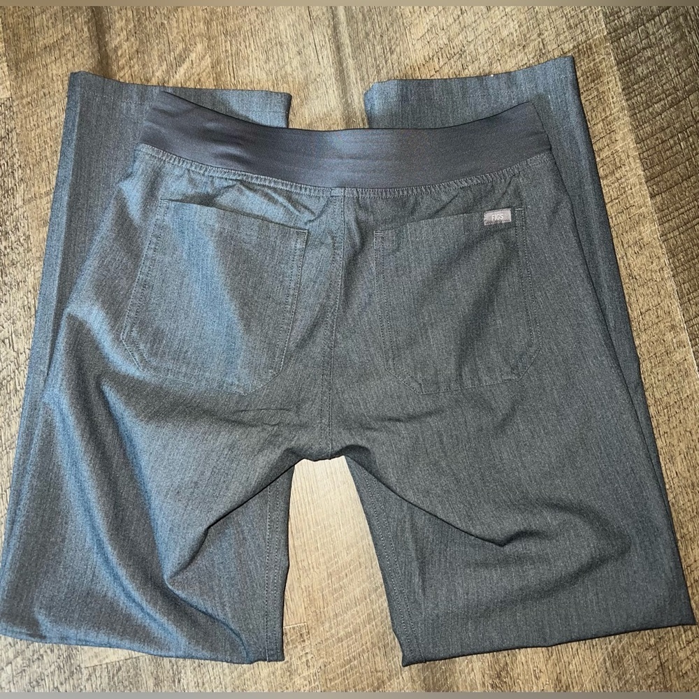 Figs Technical Collection Straight Leg Scrub Pants - Picture 2 of 3